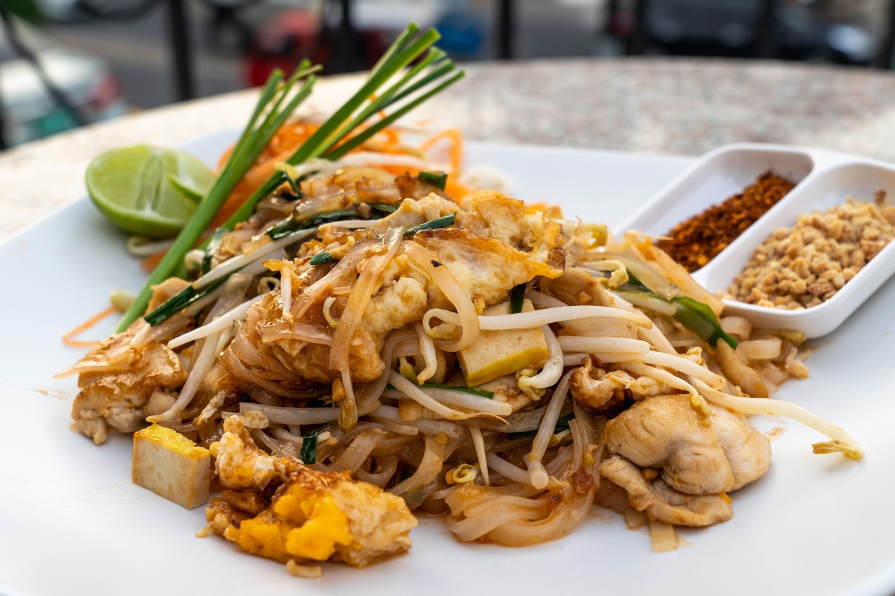Pad Thai street food thailandese